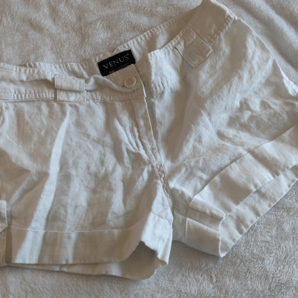 VENUS High Waist White Shorts